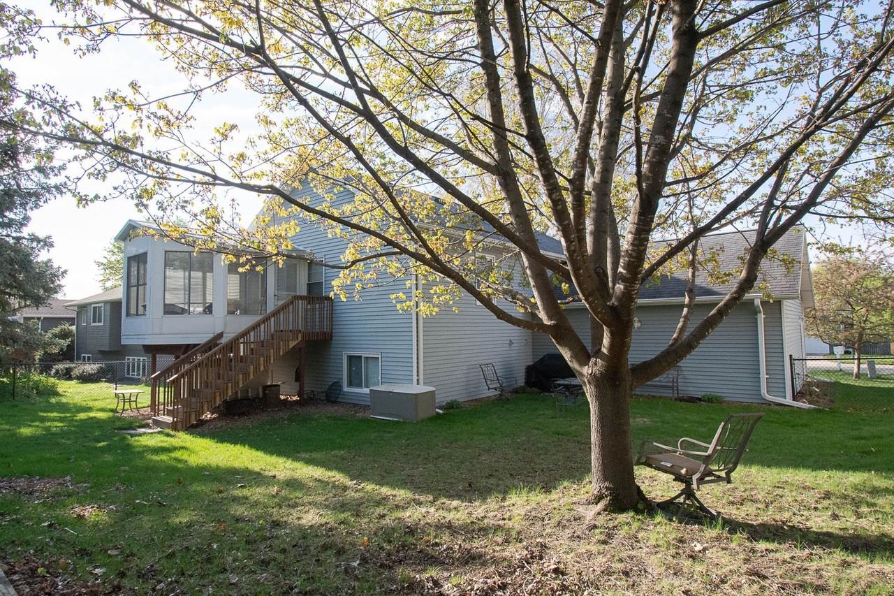 1617 19th St Ne - Photo 3 of 22