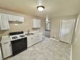 featured image of 52 Lorimer St