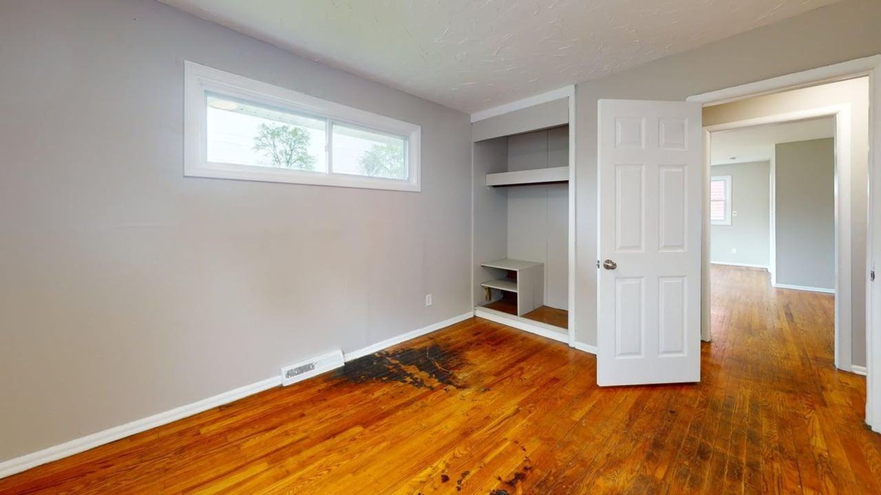 16702 Kollin Ave - Photo 5 of 14