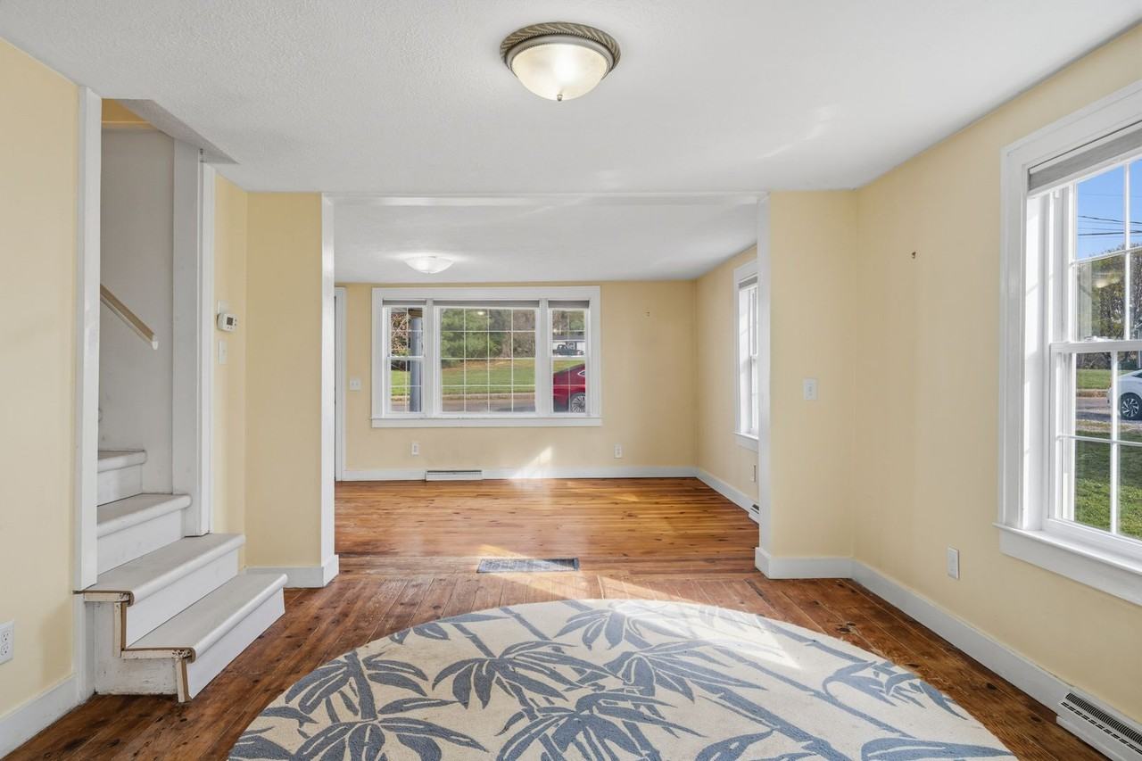 428 Maple St - Photo 5 of 27