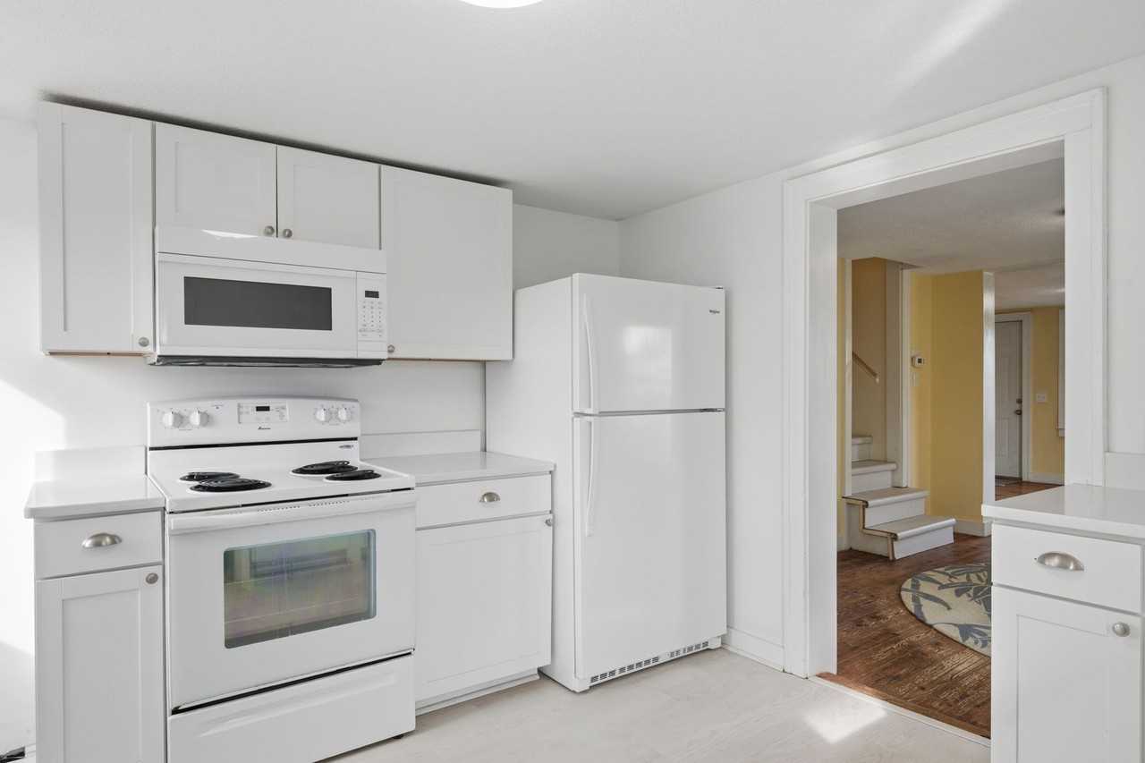 428 Maple St - Photo 6 of 27