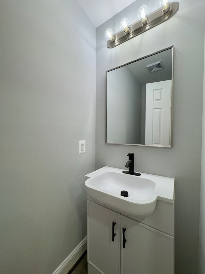 115 S Eaton St - Photo 5 of 19