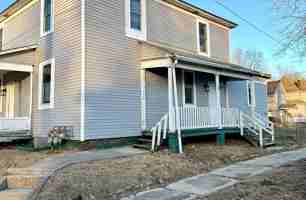 featured image of 800 1/2 N Mulberry St