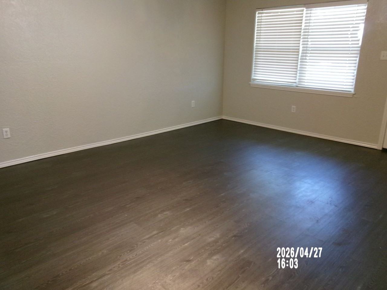 106 Elk Dr - Photo 4 of 34