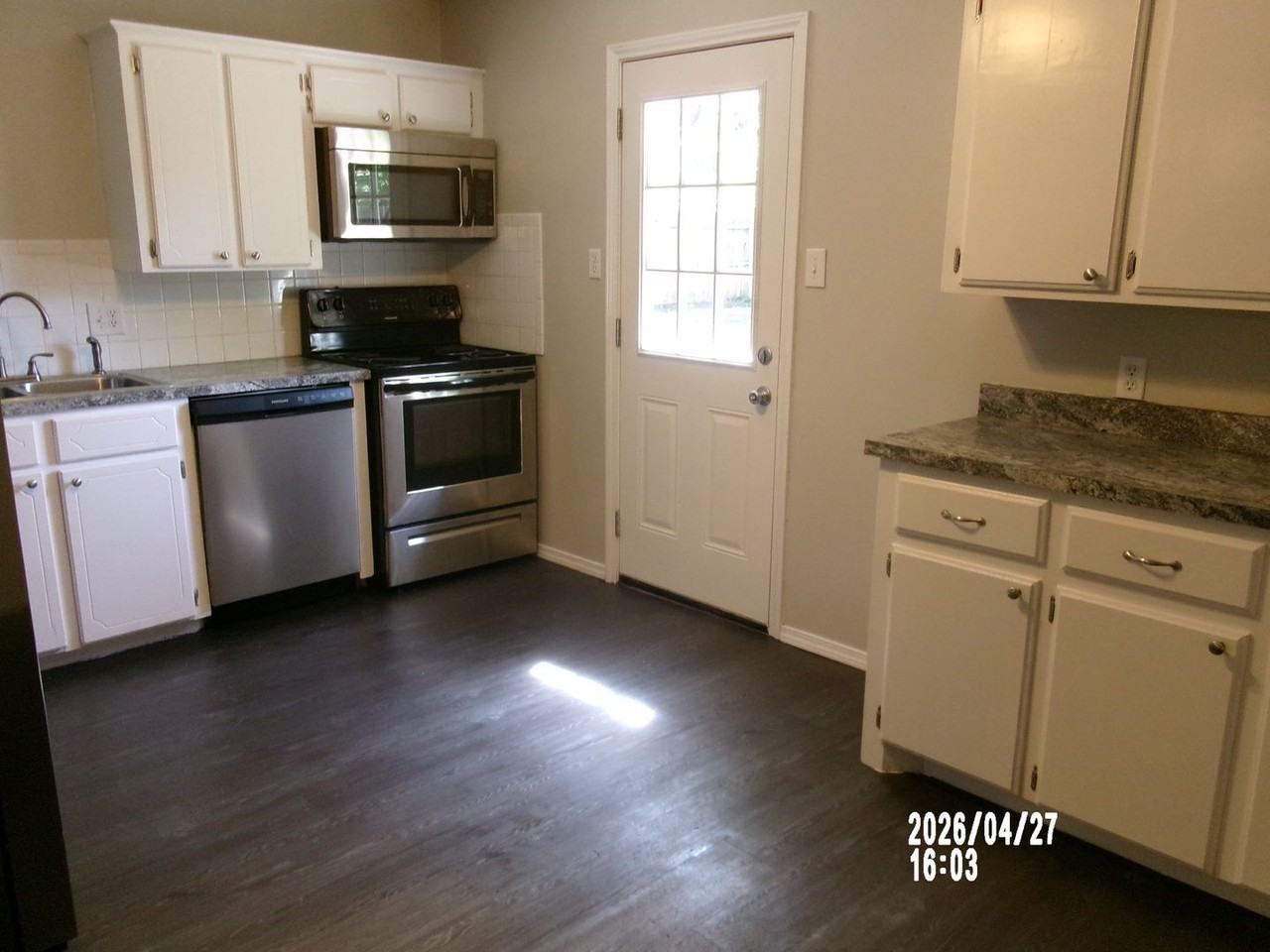 106 Elk Dr - Photo 7 of 34