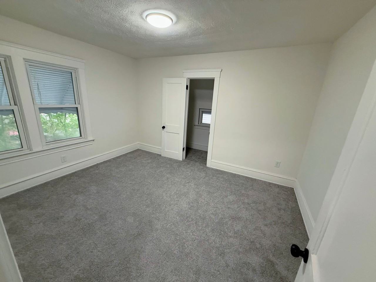 958 E 130th St - Photo 2 of 20