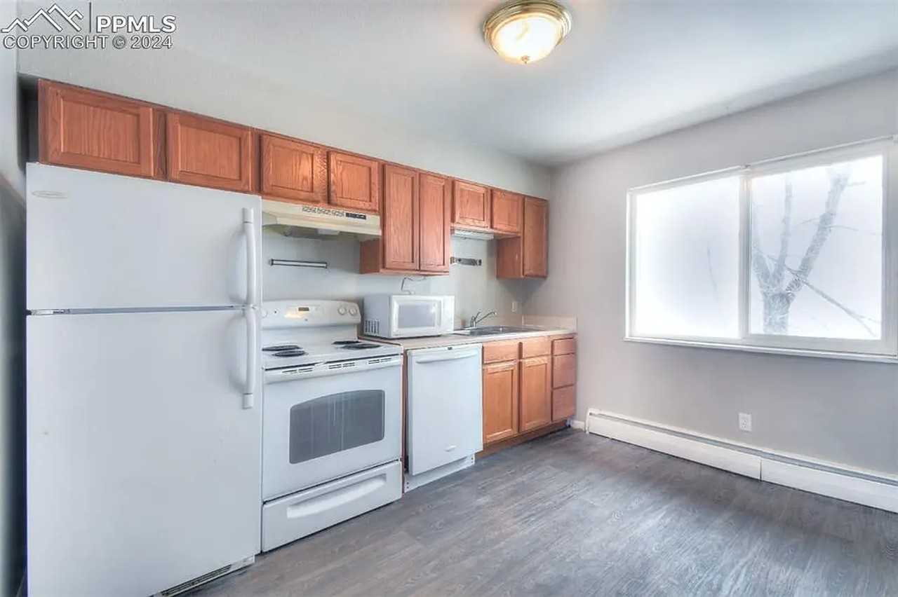 819 Fontmore Rd - Photo 3 of 7