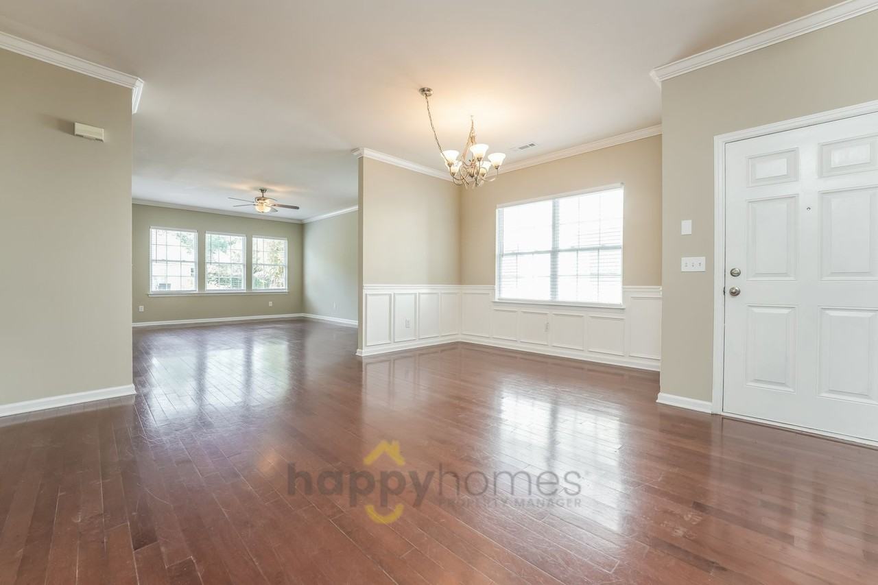 231 Xavier St - Photo 5 of 23