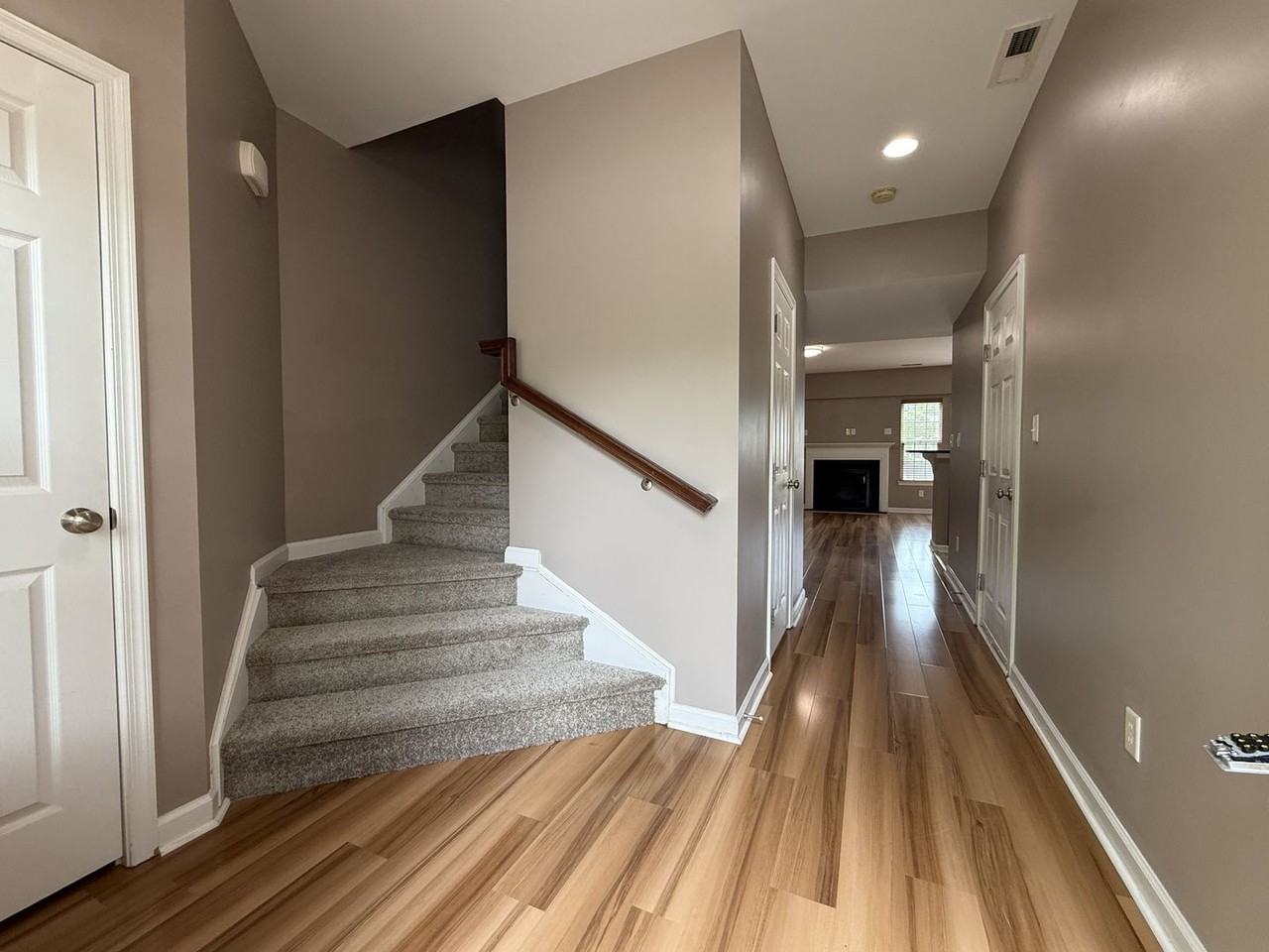 205 Emily Ln - Photo 3 of 18
