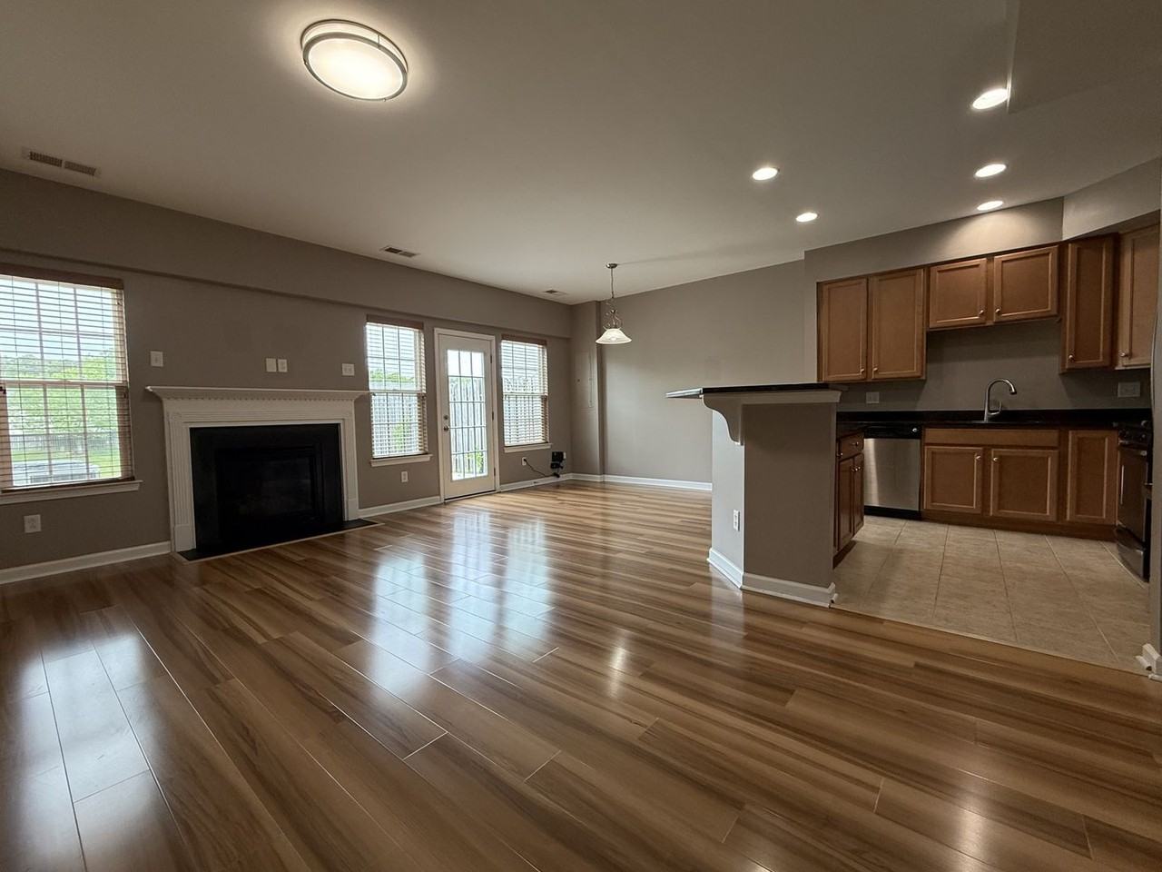 205 Emily Ln - Photo 5 of 18