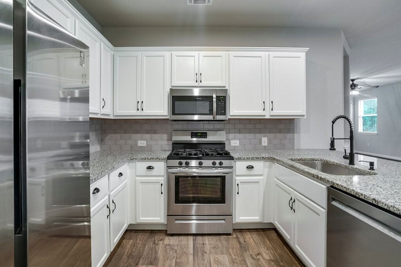 14201 Handel Dr #1A - Photo 5 of 20