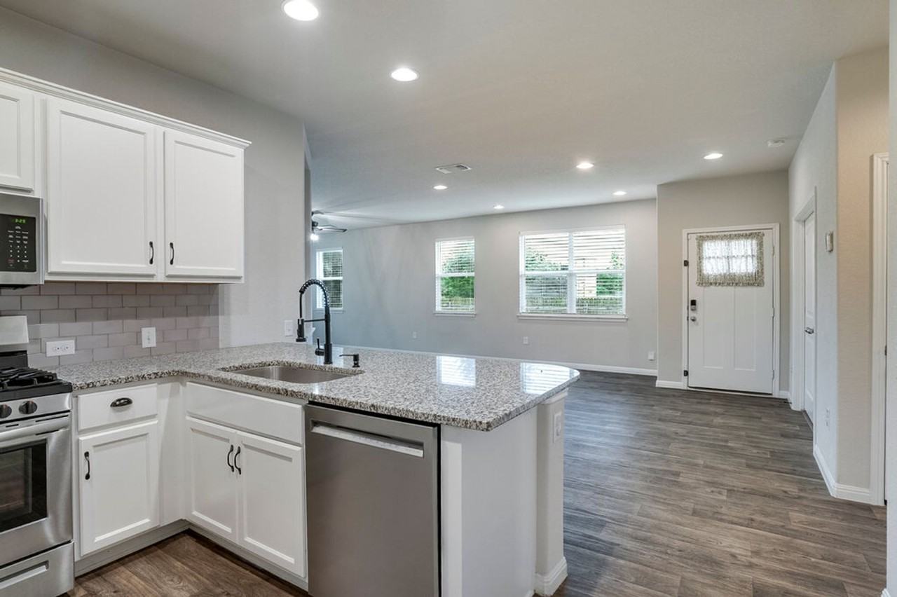 14201 Handel Dr #1A - Photo 6 of 20