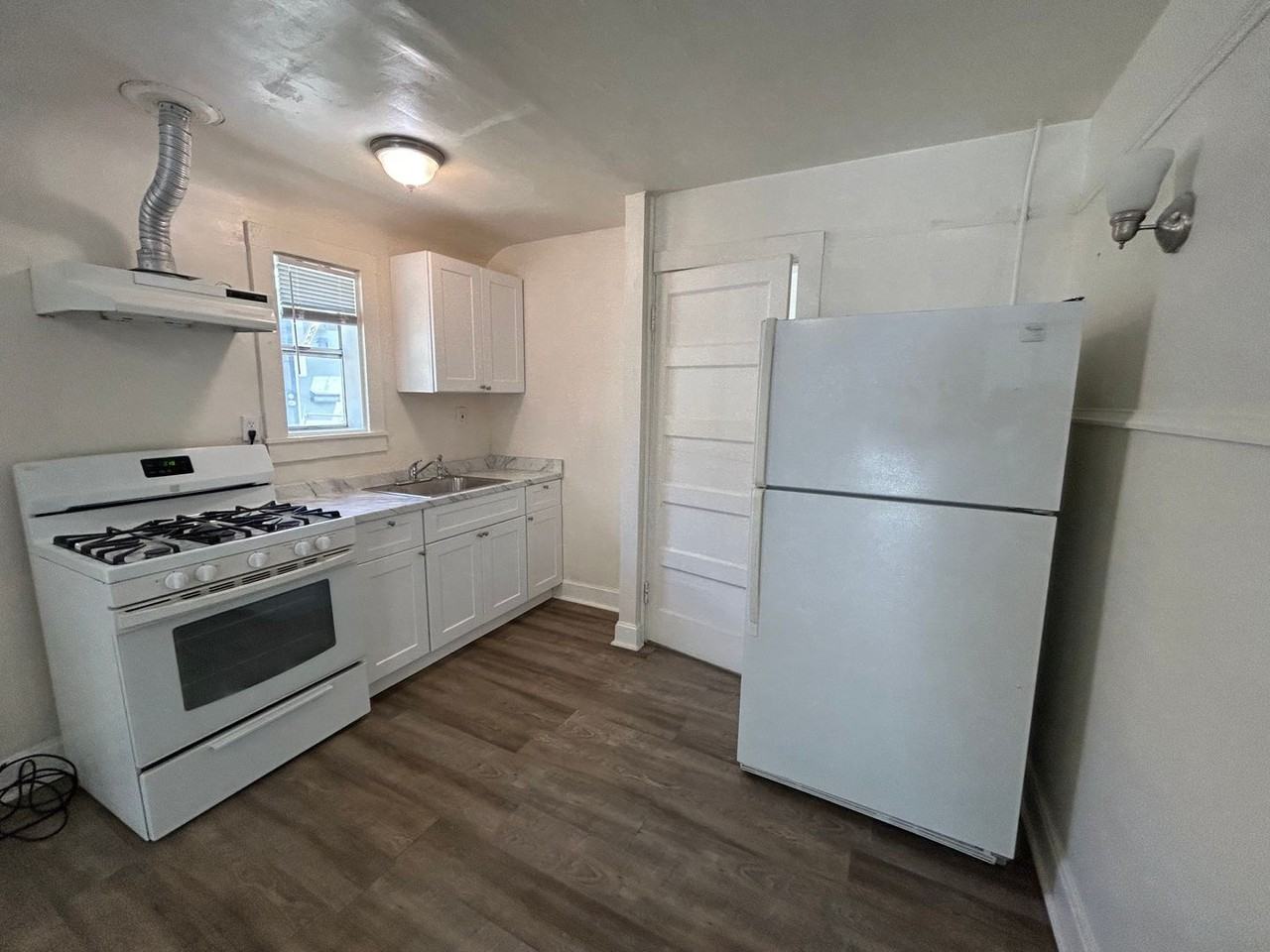 616 616 - 626 J Street - Photo 4 of 12