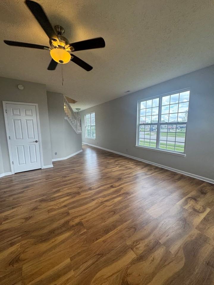 1224 Sourgum Ln - Photo 4 of 34