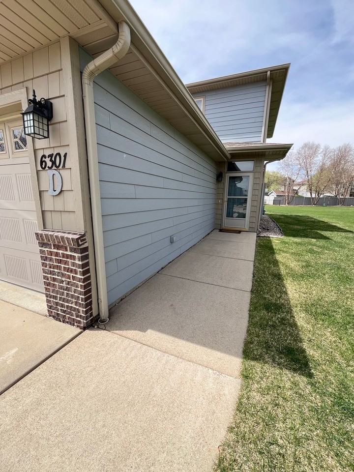 6301 S Santa Rosa Cir #D - Photo 2 of 25