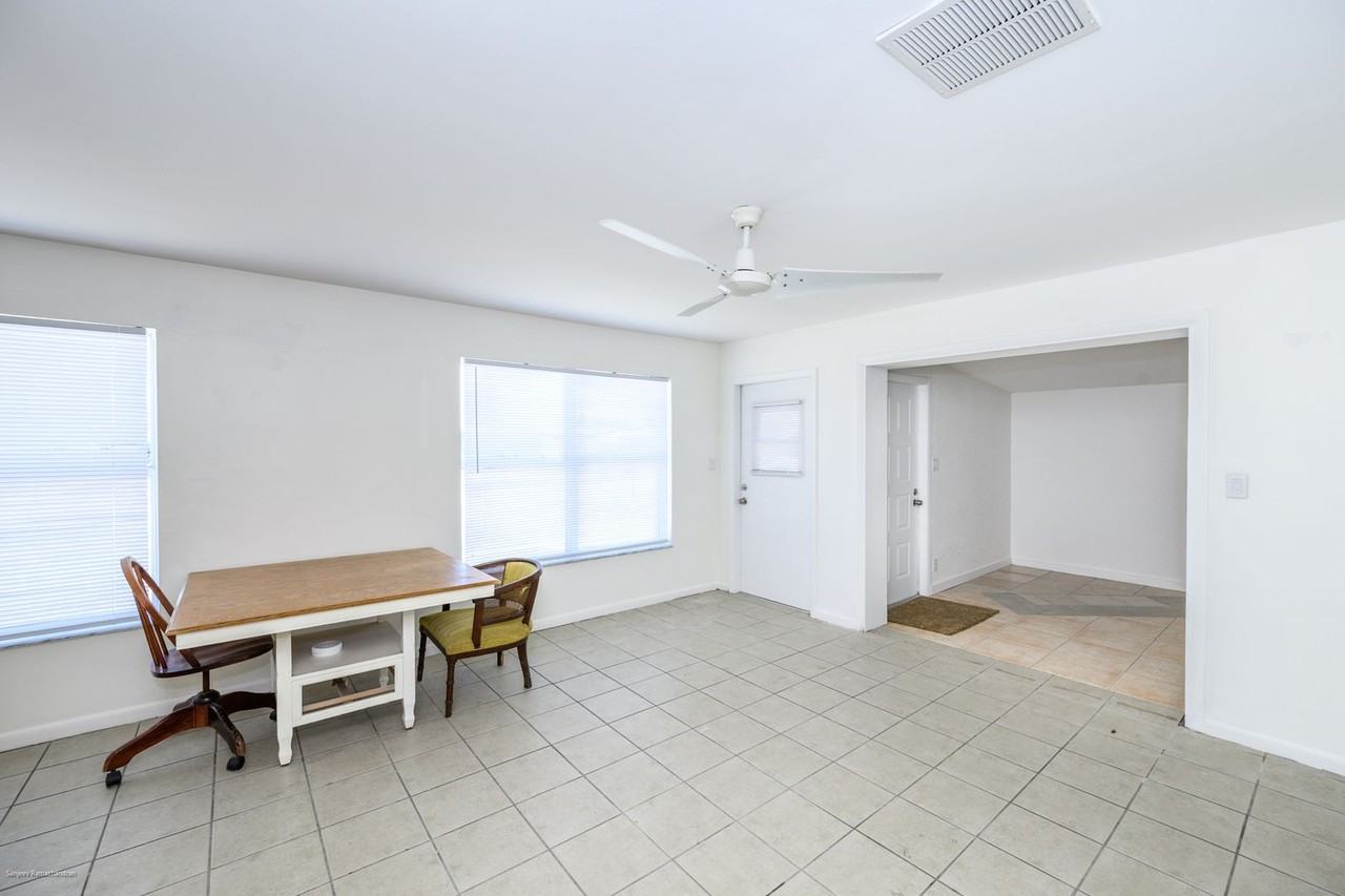 510 Sharon Cir - Photo 5 of 27