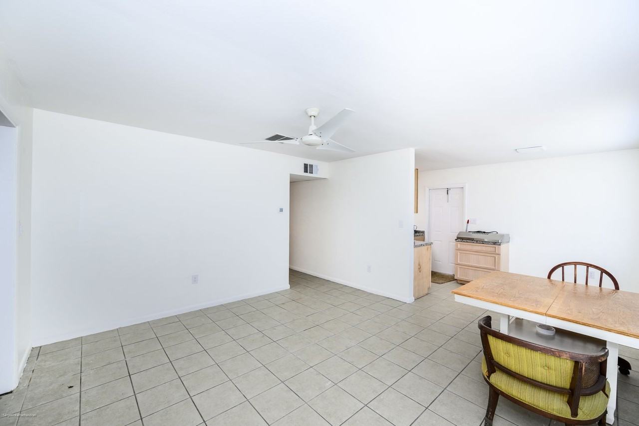 510 Sharon Cir - Photo 6 of 27