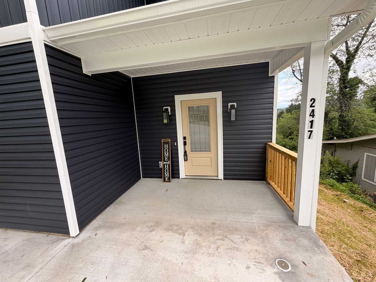 2417 Waverly St - Photo 3 of 50