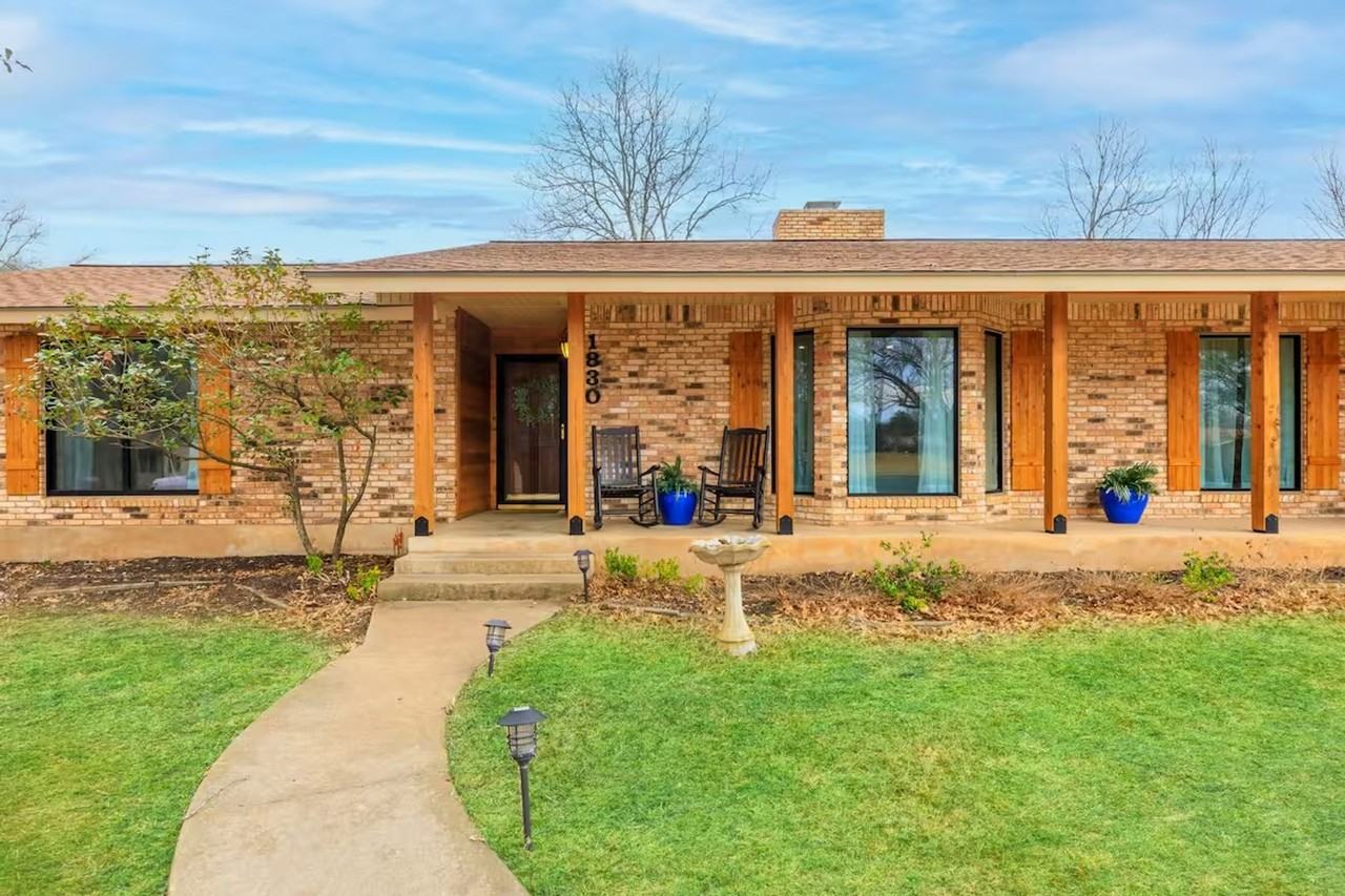 1830 Quailwood Dr - Photo 2 of 26