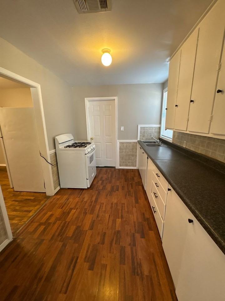 2201 E Walnut Ave - Photo 3 of 11