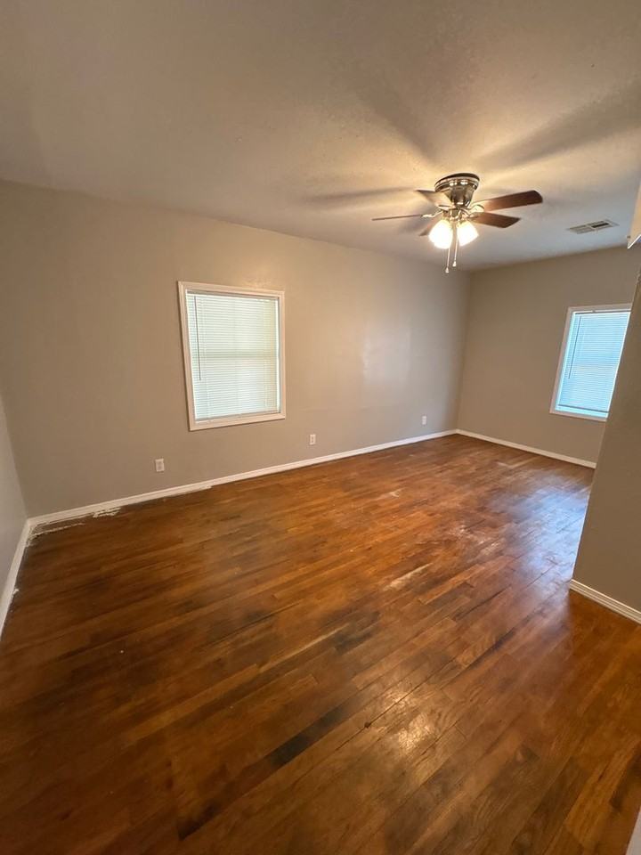 2201 E Walnut Ave - Photo 5 of 11