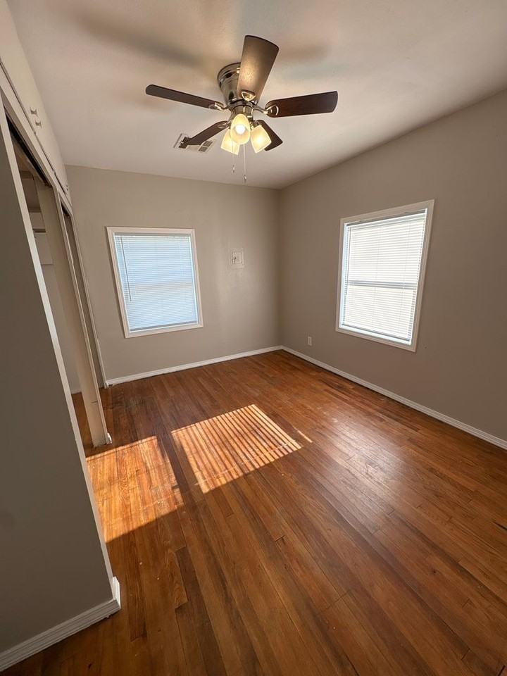 2201 E Walnut Ave - Photo 6 of 11