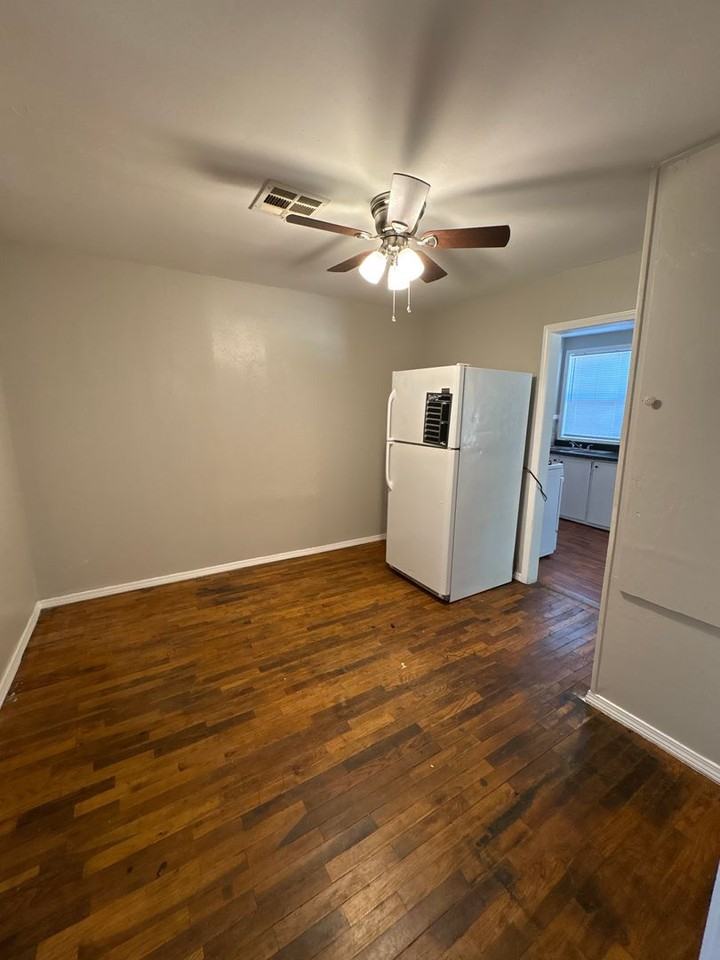 2201 E Walnut Ave - Photo 7 of 11