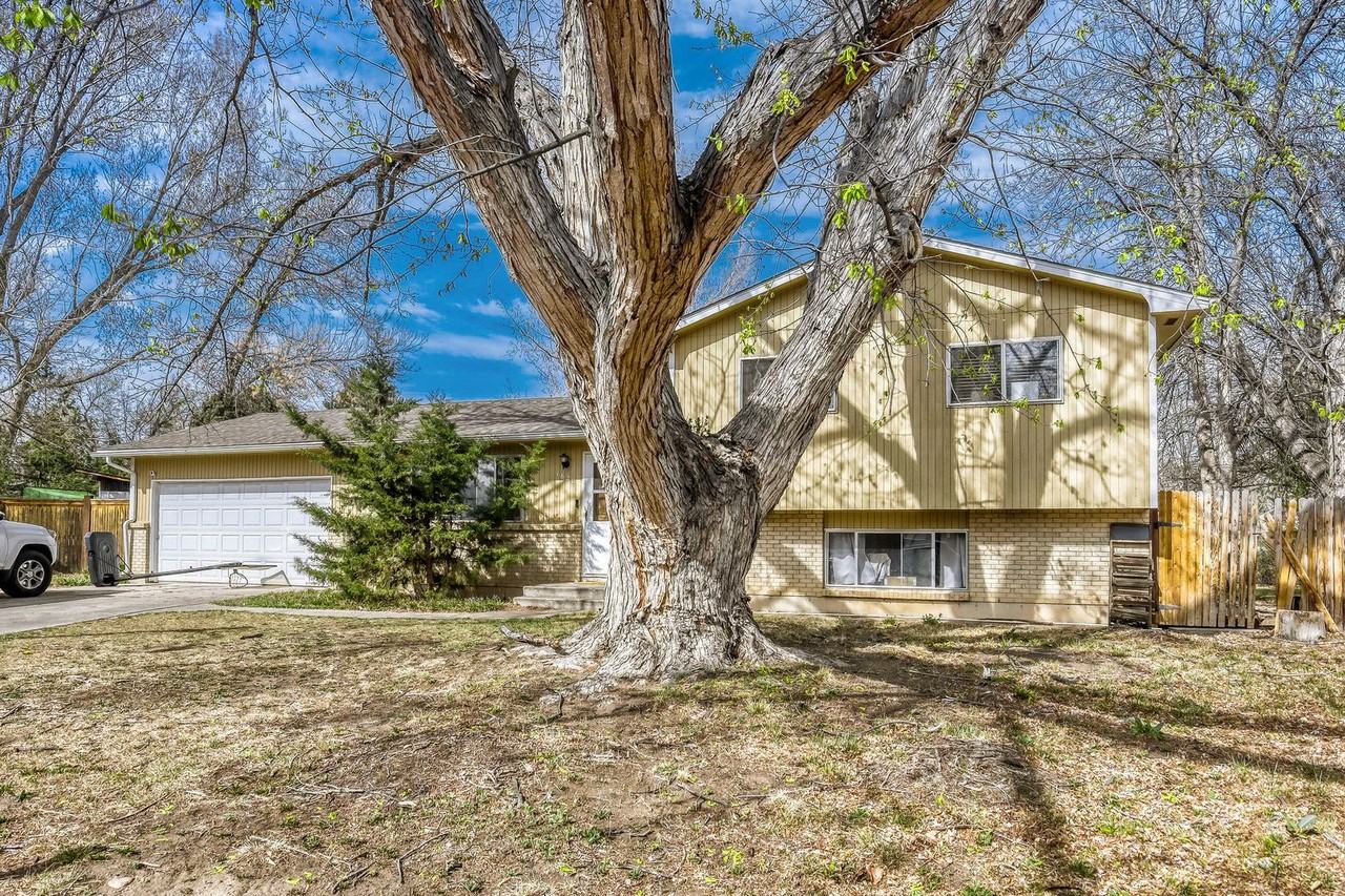 1620 Lakeridge Ct - Photo 3 of 25