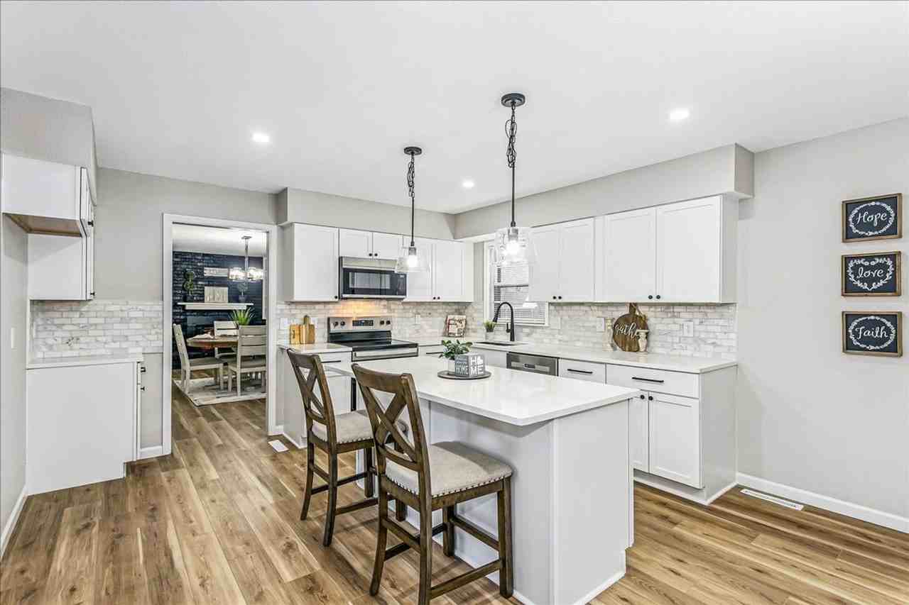 1470 S Hornecker Dr - Photo 7 of 22