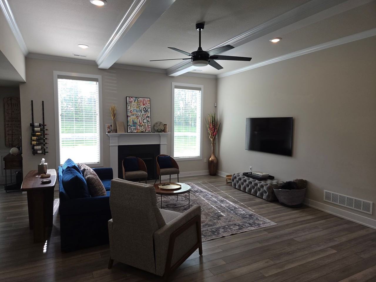 1512 Spring Mountain Dr - Photo 3 of 18