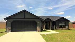 174 Mesa Dr - Photo 1 of 1