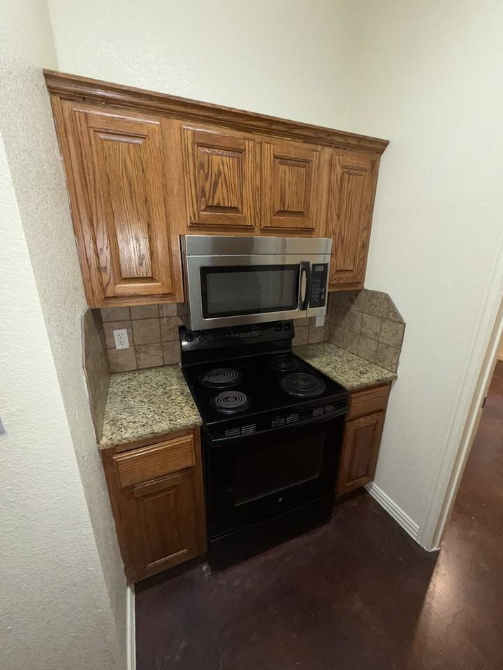 706 South 16th Street #B - Photo 6 of 9