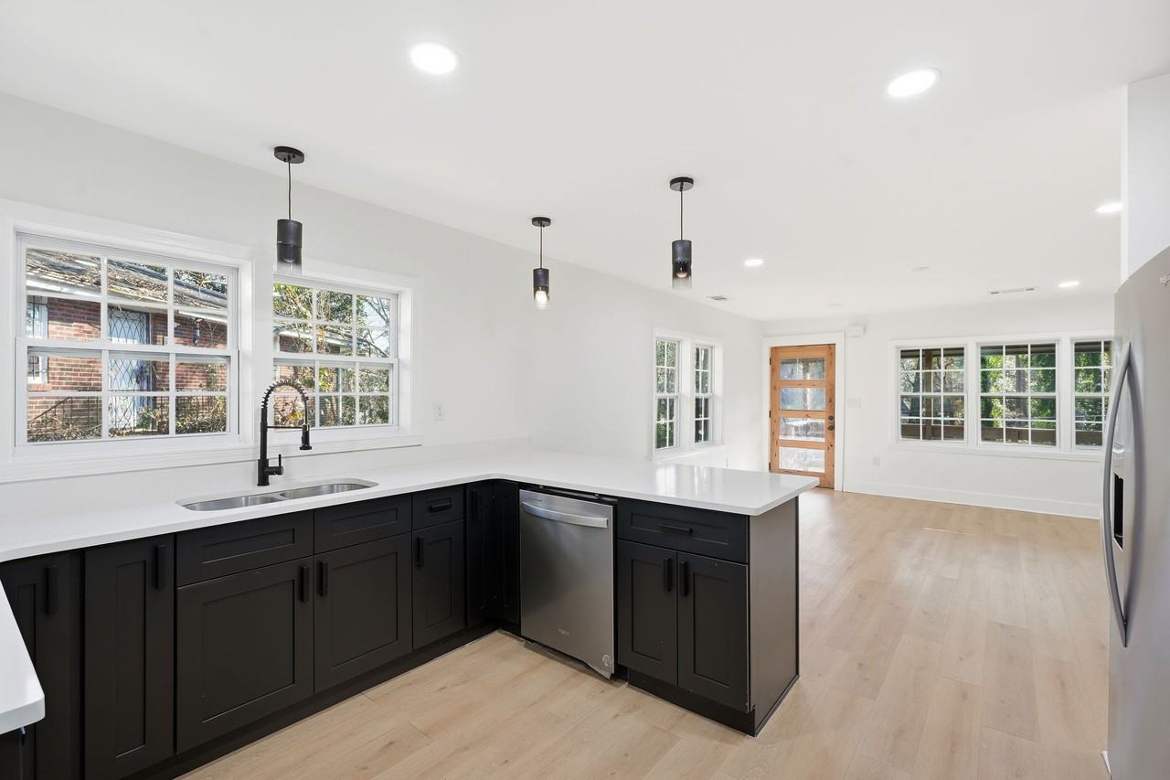 167 Rockmart Dr Sw #1 - Photo 4 of 26