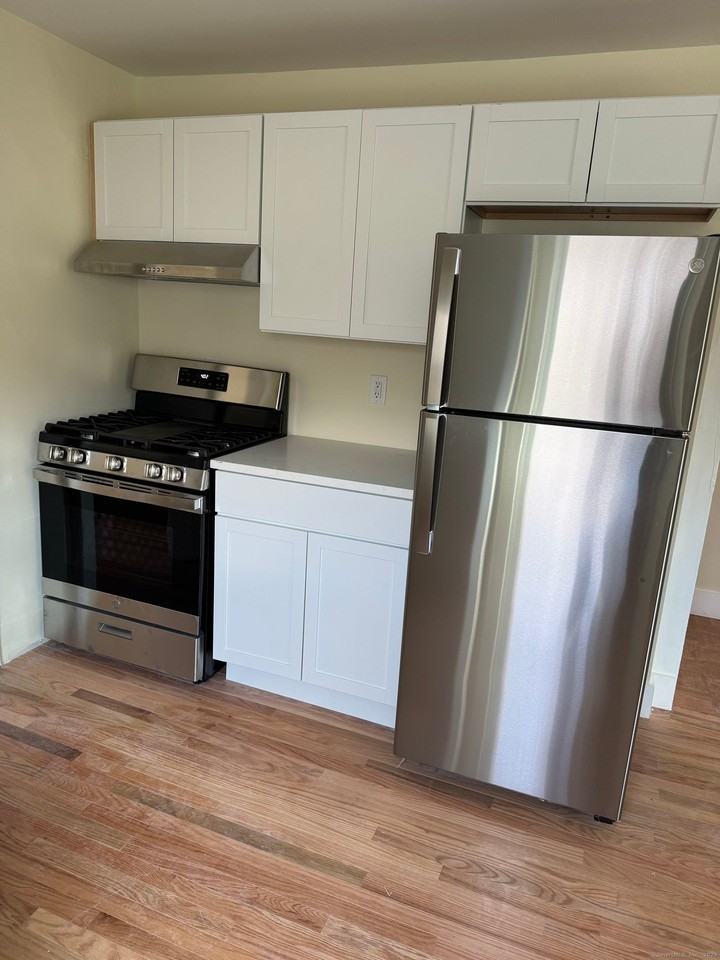52 Pearl St - Photo 2 of 12