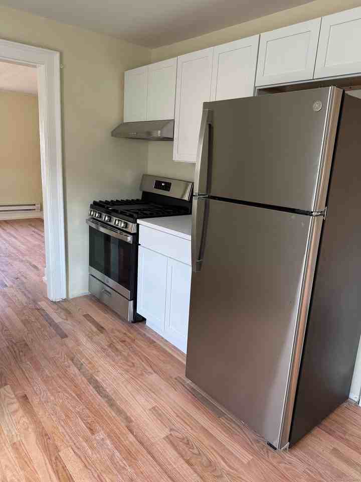 52 Pearl St - Photo 4 of 12