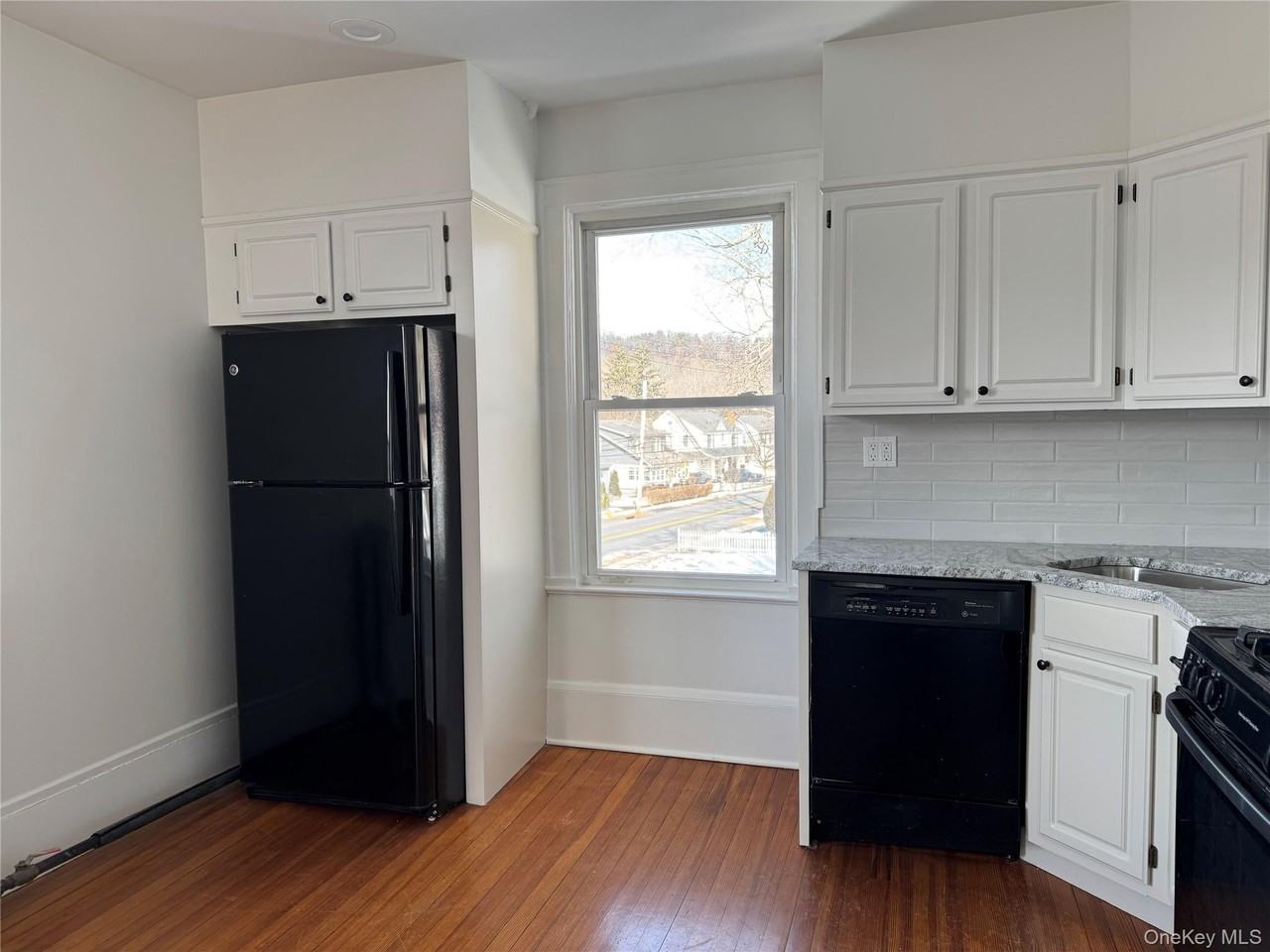 129 Washington Ave - Photo 3 of 13