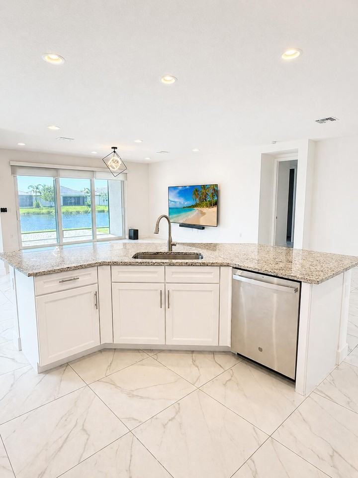 11765 Sw Poseidon Way - Photo 7 of 50