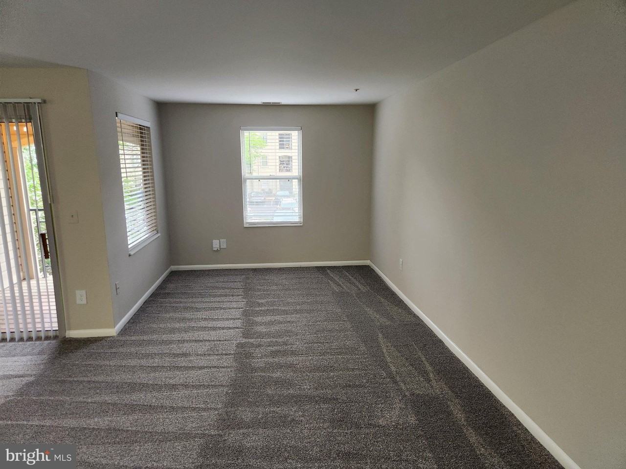 10 Hearthstone Ct ##H - Photo 5 of 26