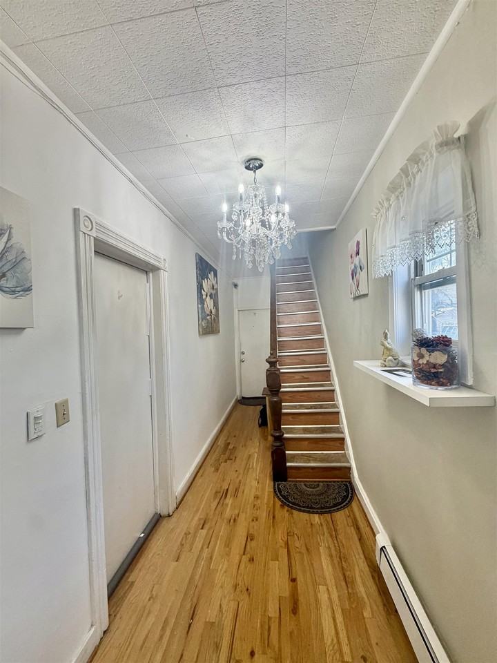 212 Plainfield Ave ##2 - Photo 2 of 20
