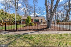 featured image of 7909 Martha Washington St