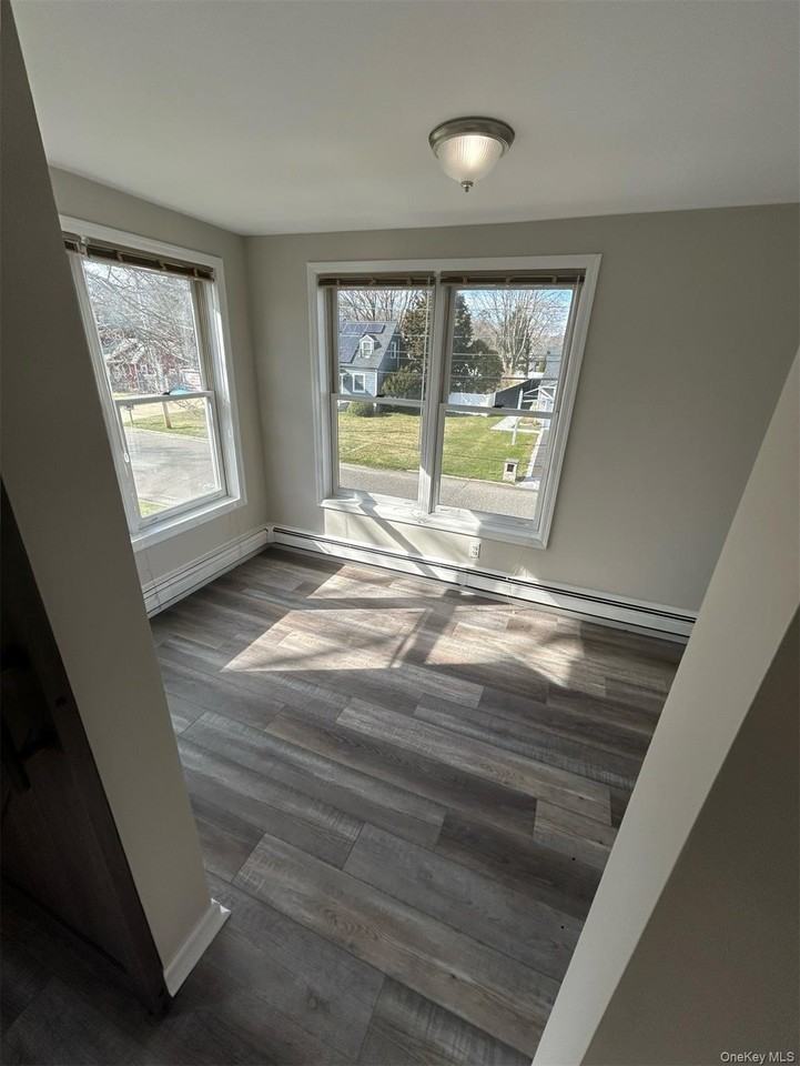 944 Union St ##B - Photo 6 of 9