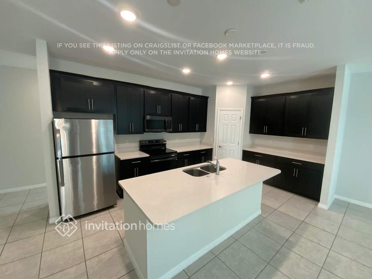 5613 Beggs Rd - Photo 5 of 15