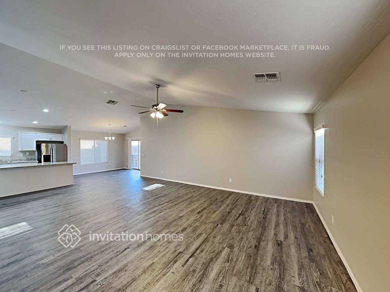 1283 E Christopher St - Photo 5 of 18