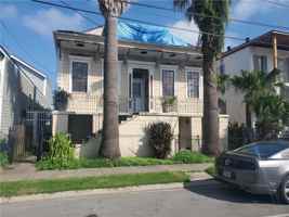 featured image of 1433 N Galvez St