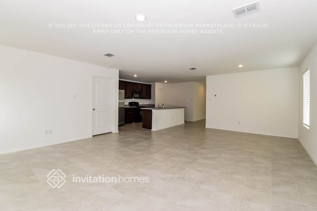 1442 Cherry Bark Dr - Photo 4 of 16