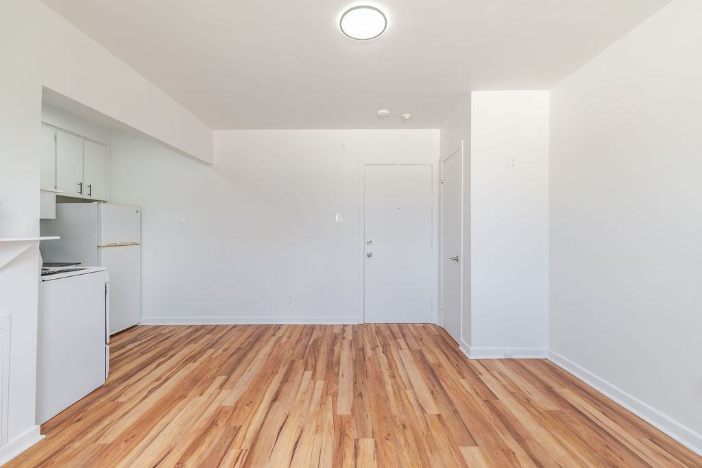 4724 Av. Pierre-Coubertin - Photo 2 of 15