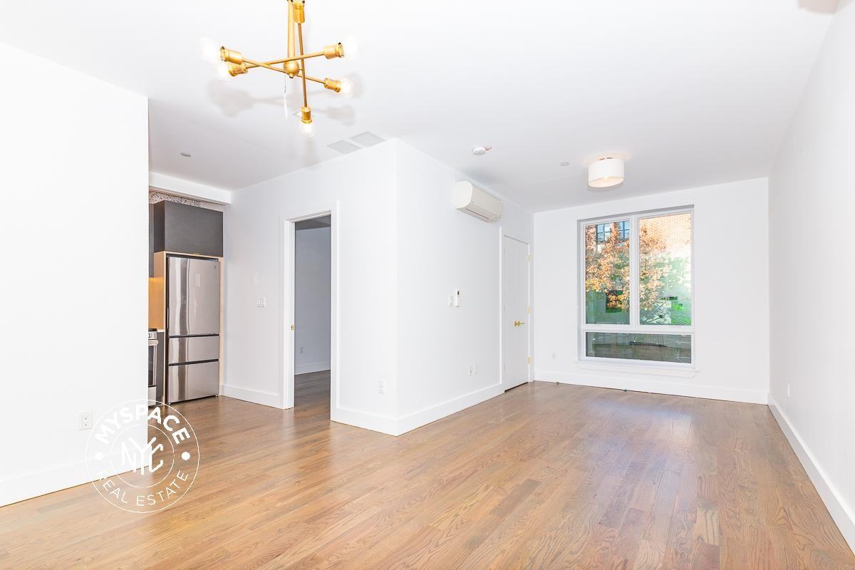 484 Gates Ave #4A - Photo 3 of 7