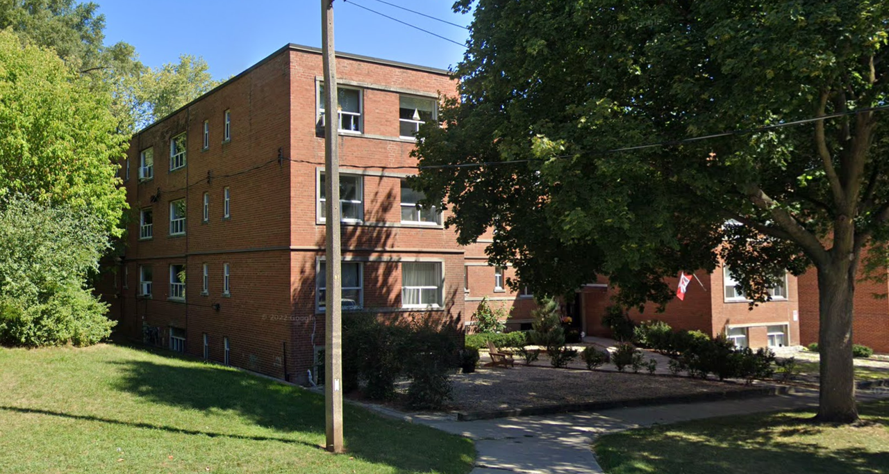 Helens Court Apartments - Photo 2 of 2