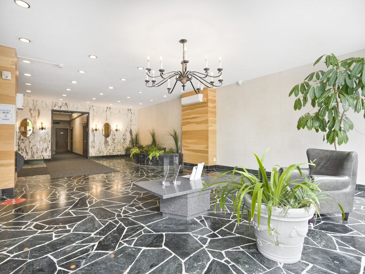 The Saguenay Apartments - Photo 7 of 8