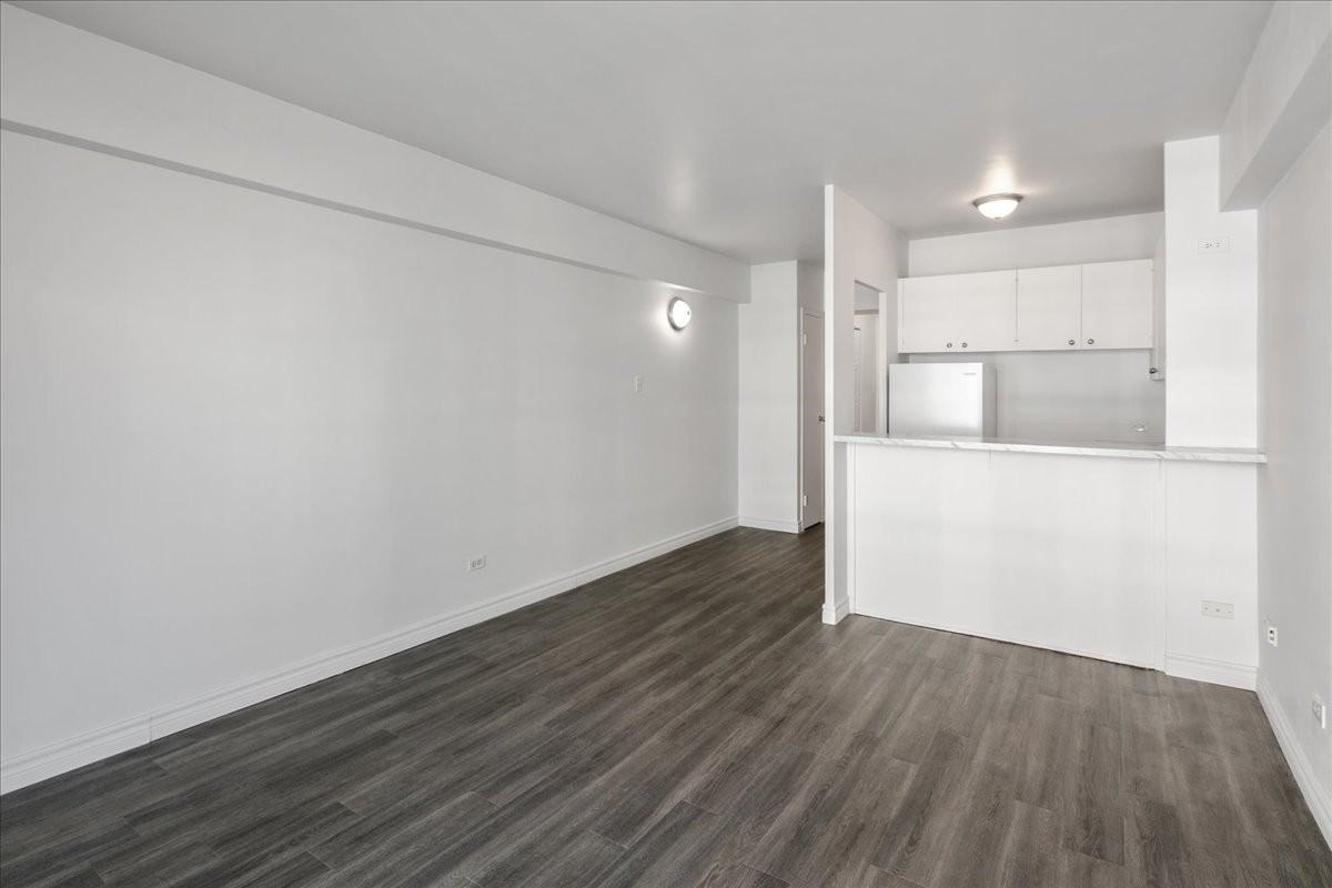 Terrasses Embassy Apartments - Photo 3 of 6